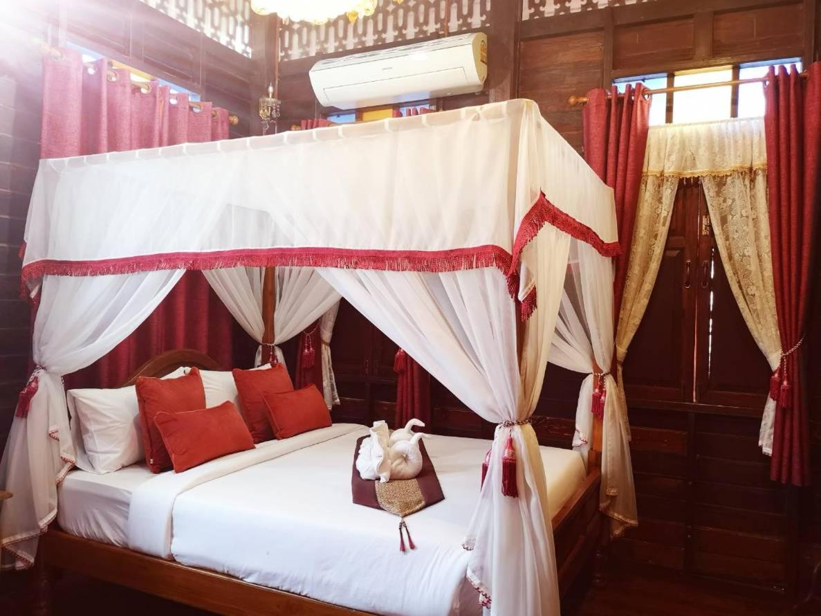 פיטסנולוק Baan Sithepaban Guesthouse מראה חיצוני תמונה