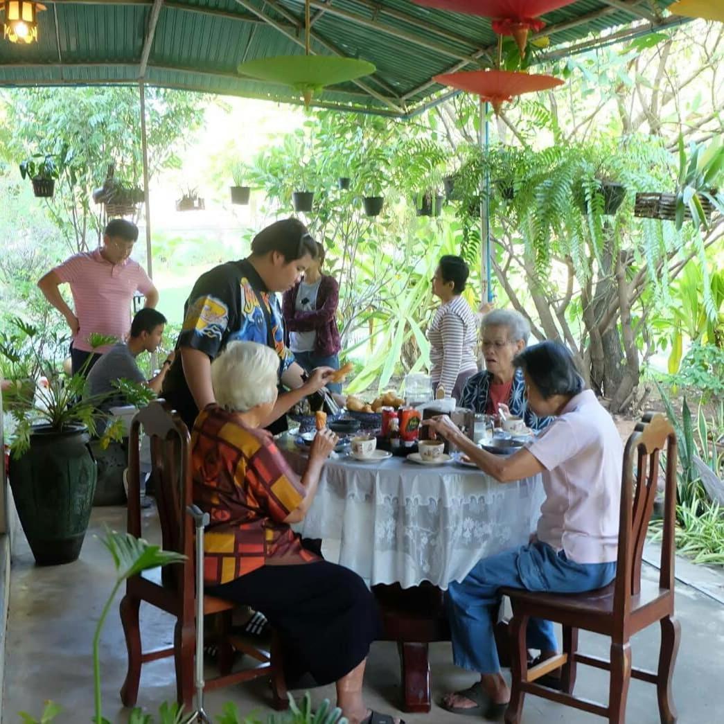 פיטסנולוק Baan Sithepaban Guesthouse מראה חיצוני תמונה